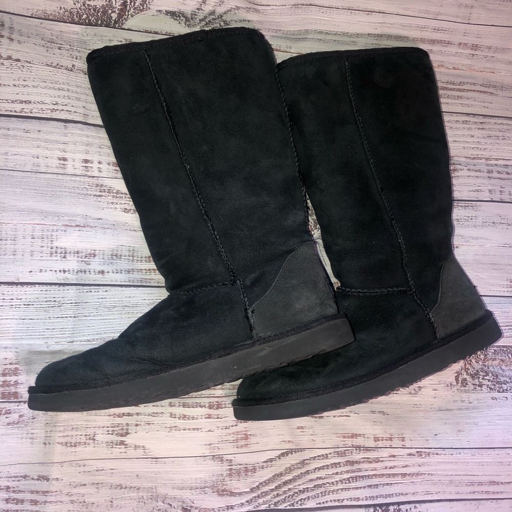 Uggs Tall Black Size 8
